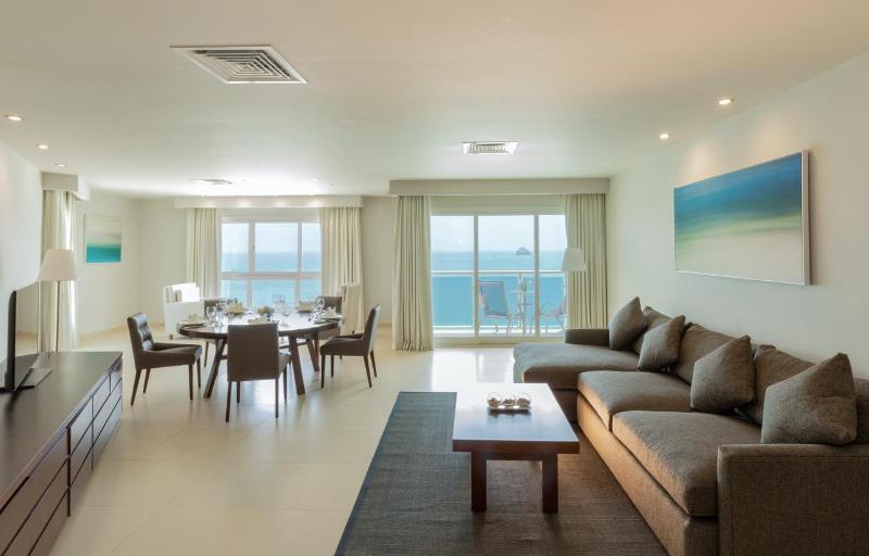 Люкс 3 Спальни, Radisson Blu Resort Fujairah