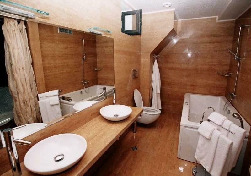 Люкс Повышенной Комфортности, Park Hotel Sandanski