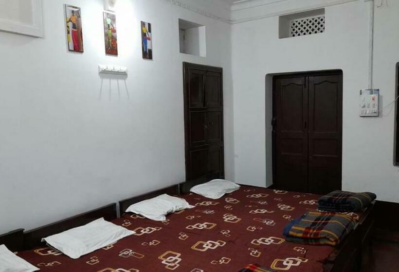 اتاق خانوادگی, Call On 79031 58122 For Booking Rupak Rest House Near Temple