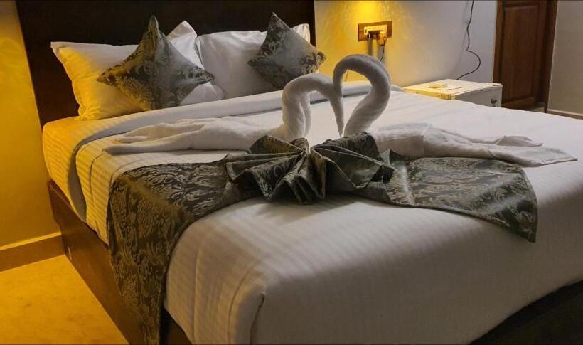 استودیوی استاندارد, Le Supreme Inn