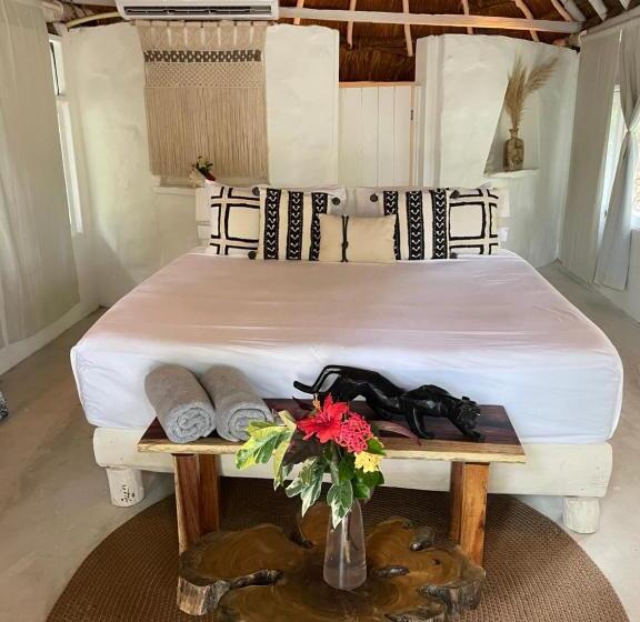 带大床的复式套间, Roc Luxe Tulum