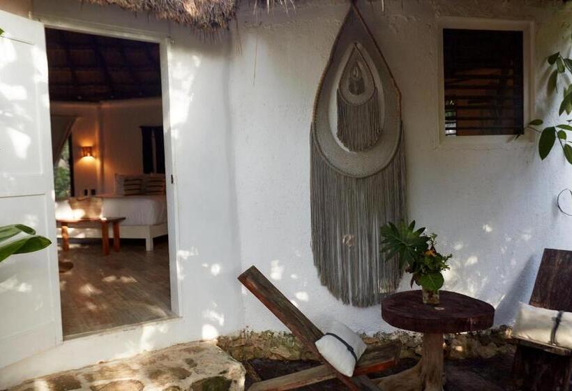 可观景的套房, Roc Luxe Tulum