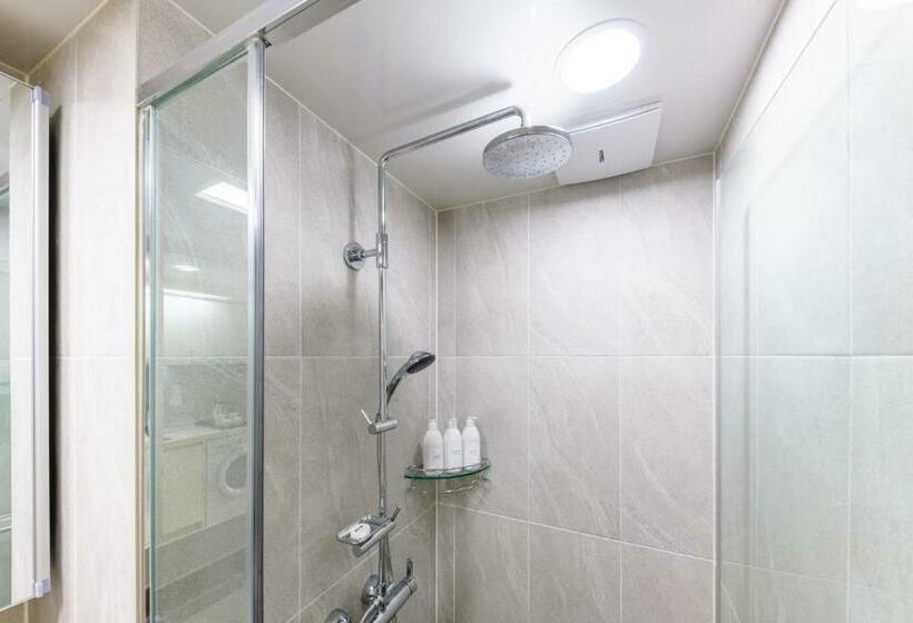 Семейный Номер, Shin Shin Hotel Seogwipo