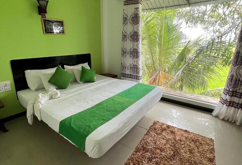 اتاق لوکس, Village Mango Resort Yala