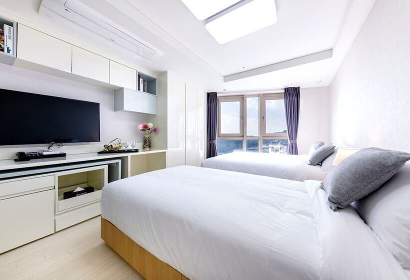 Семейный Номер, Shin Shin Hotel Seogwipo