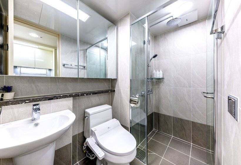 Семейный Номер, Shin Shin Hotel Seogwipo