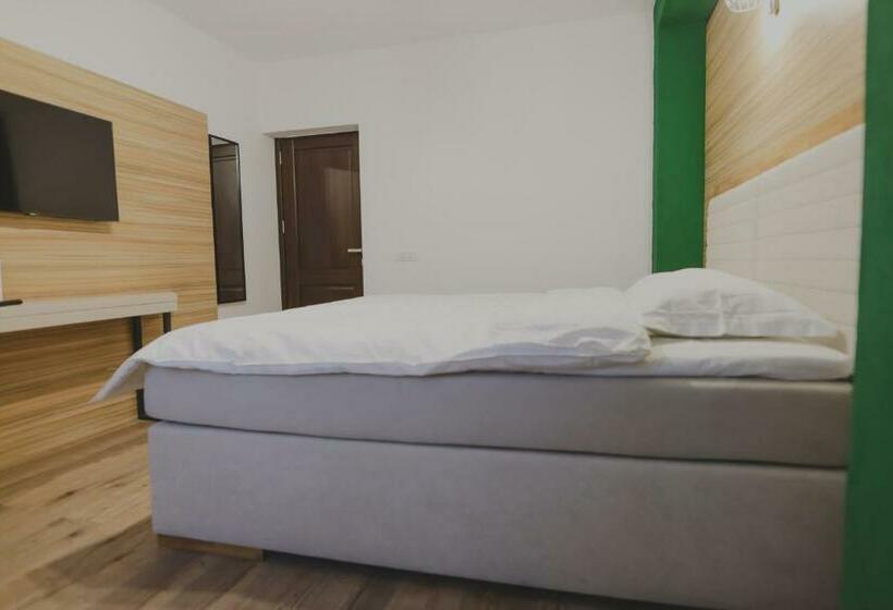 스탠다드 룸 킹사이즈 침대, Altitude Guest House Ranca