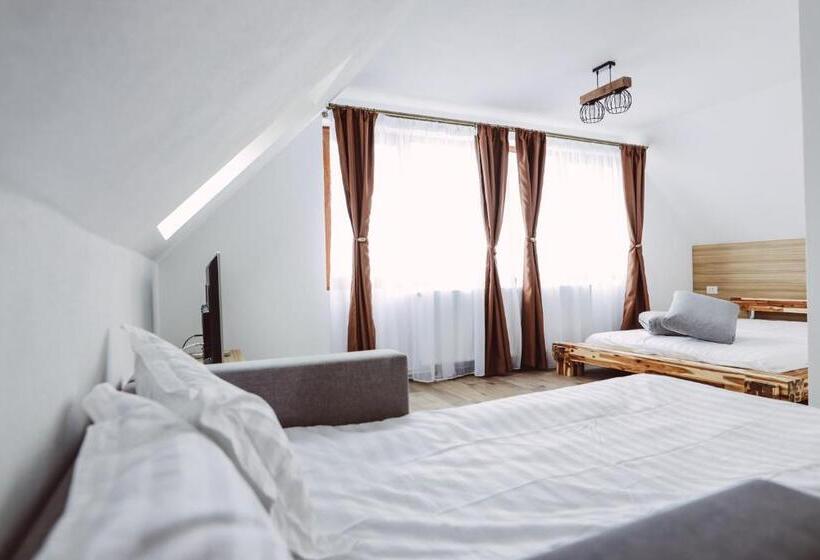 4인용 스탠다드 룸, Altitude Guest House Ranca