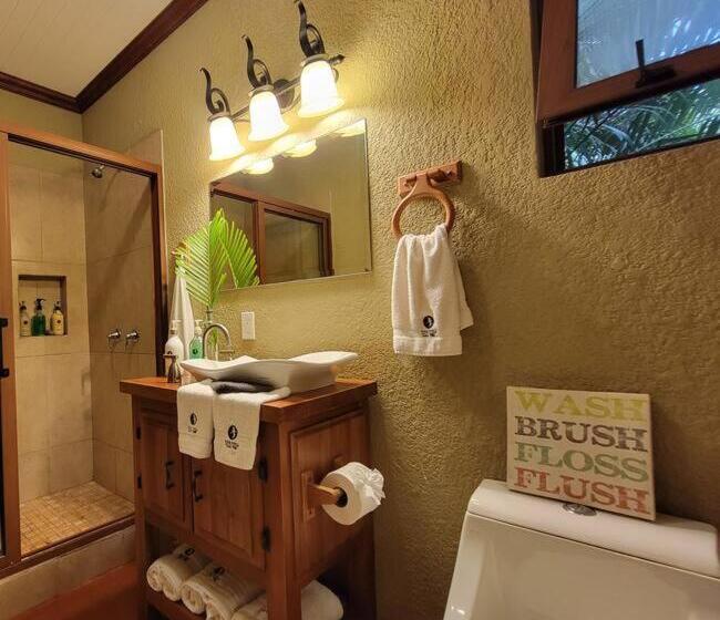 اتاق لوکس با تخت بزرگ, Vive Utila   Bed & Breakfast