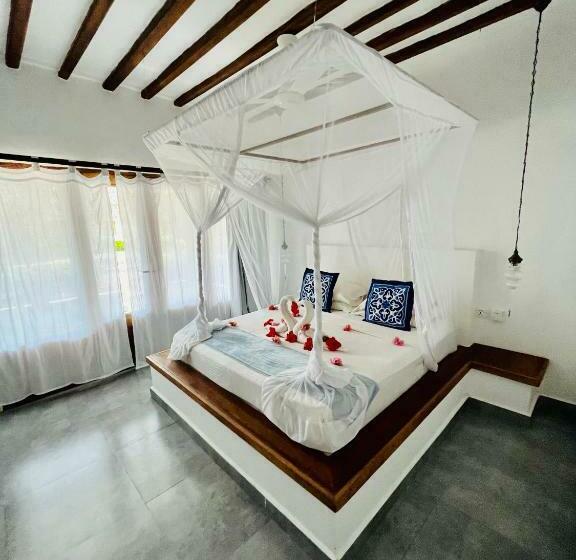 بانگلوی لوکس, Miti Beach Bungalows