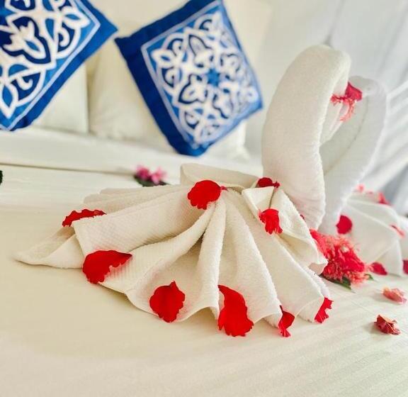 بانگلوی لوکس, Miti Beach Bungalows