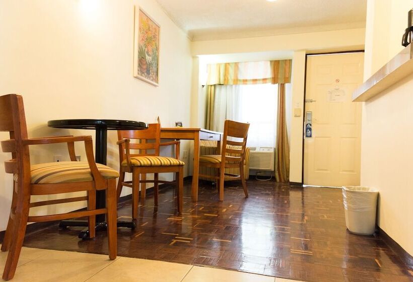 سوییت جونیور, Hafersons Inn Hotel & Suites