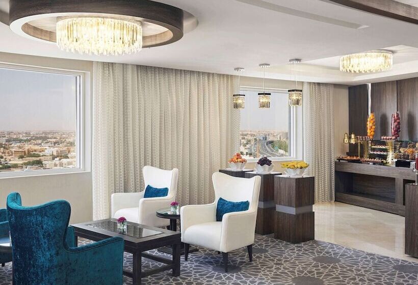 Люкс, Mövenpick Hotel Qassim