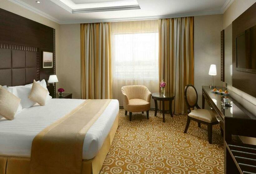 Номер Deluxe Кровать Кинг, Mövenpick Hotel Qassim