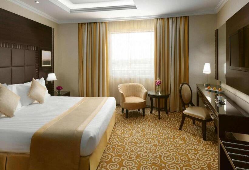 Люкс Deluxe Кровать Кинг, Mövenpick Hotel Qassim