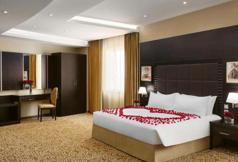 Люкс, Mövenpick Hotel Qassim