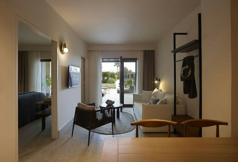 Люкс с Бассейном, Asterion Suites & Spa   Designed For Adults