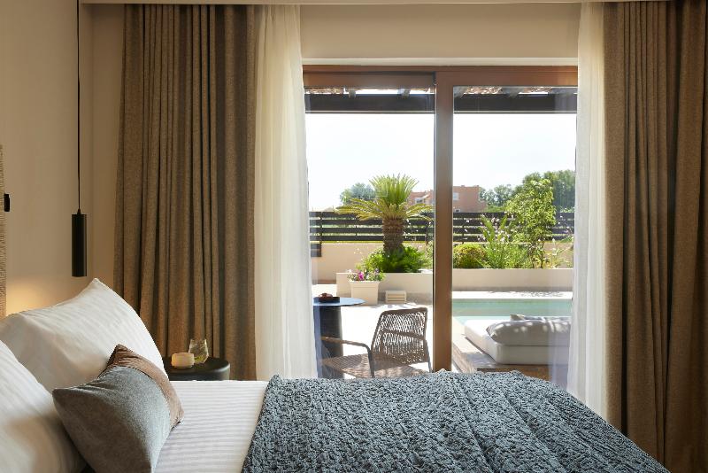 Люкс с Бассейном, Asterion Suites & Spa   Designed For Adults