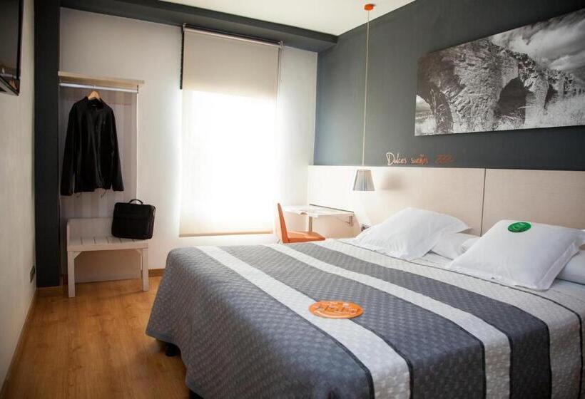 Номер Стандарт, Bed4u Tudela