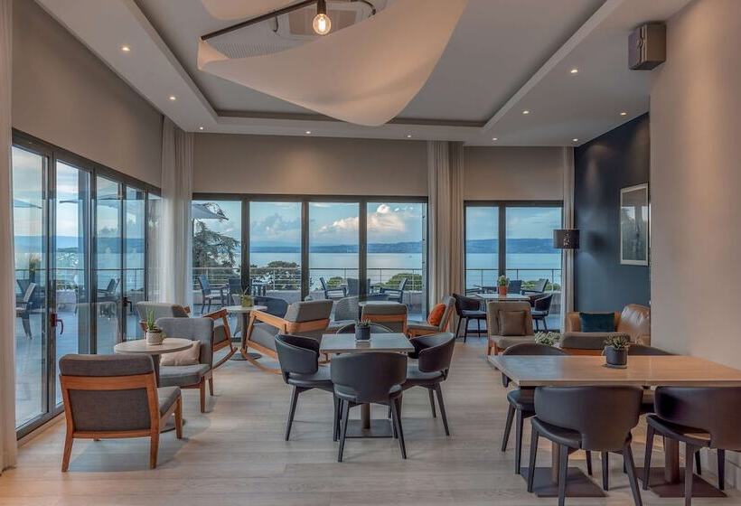 Номер Executive, Hilton Evianlesbains