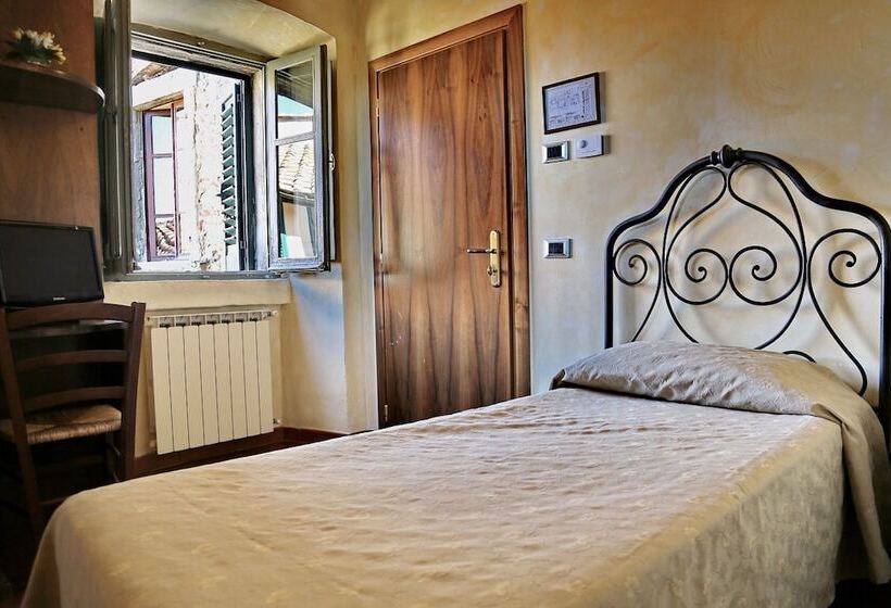 اتاق استاندارد یک نفره, Italia Cortona