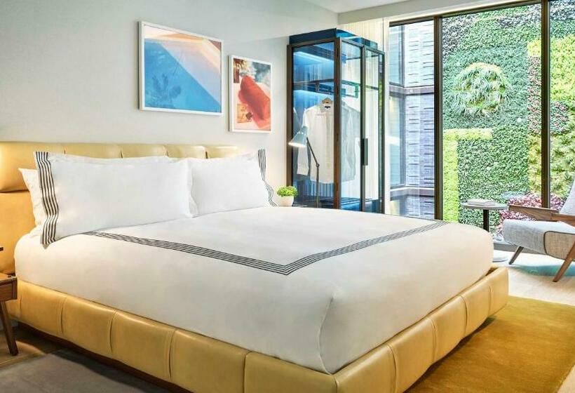 غرفة قياسية سرير كينج لذوى الإحتياجات الخاصة, Thompson Hollywood, By Hyatt