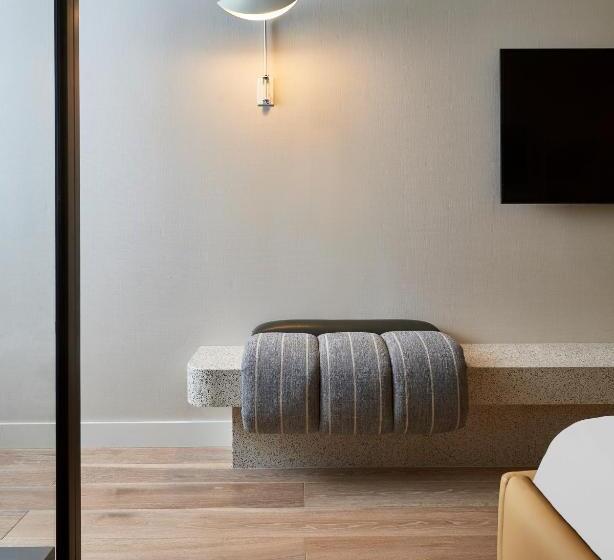 غرفة قياسية سرير مزدوج, Thompson Hollywood, By Hyatt