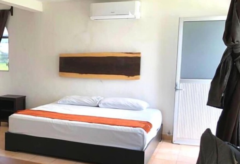 Chambre Familiale, Vista Laguna Bacalar