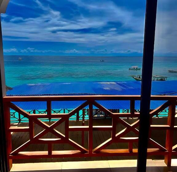 Полулюкс с Балконом, Zenobia Beach Resort
