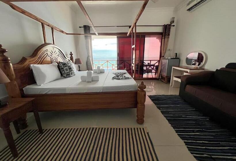 Полулюкс с Балконом, Zenobia Beach Resort