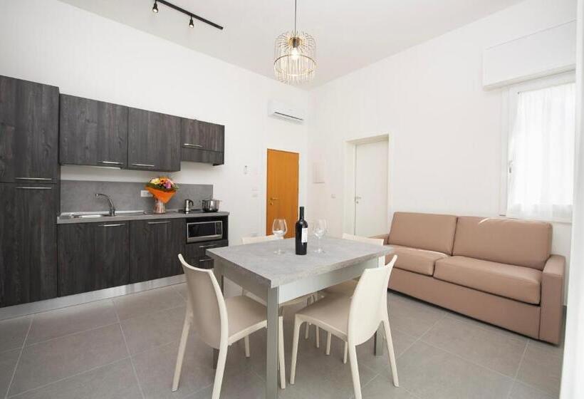 Apartamento 2 Dormitórios, Residence Ondamare