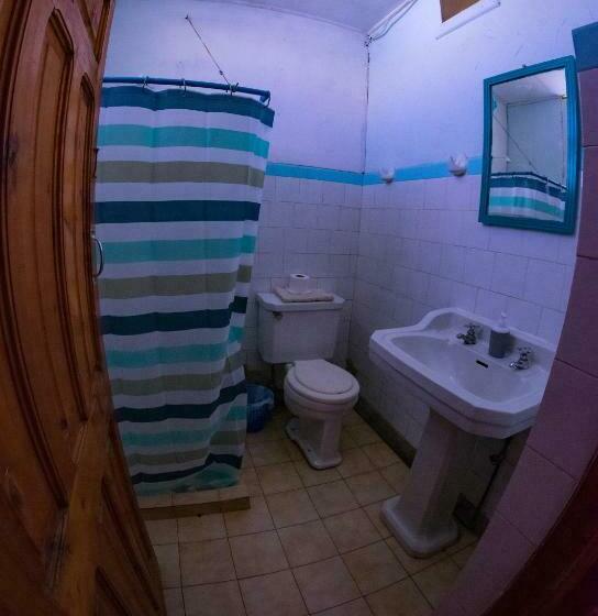 اتاق استاندارد سه نفره, Bichon La Casa Hostal