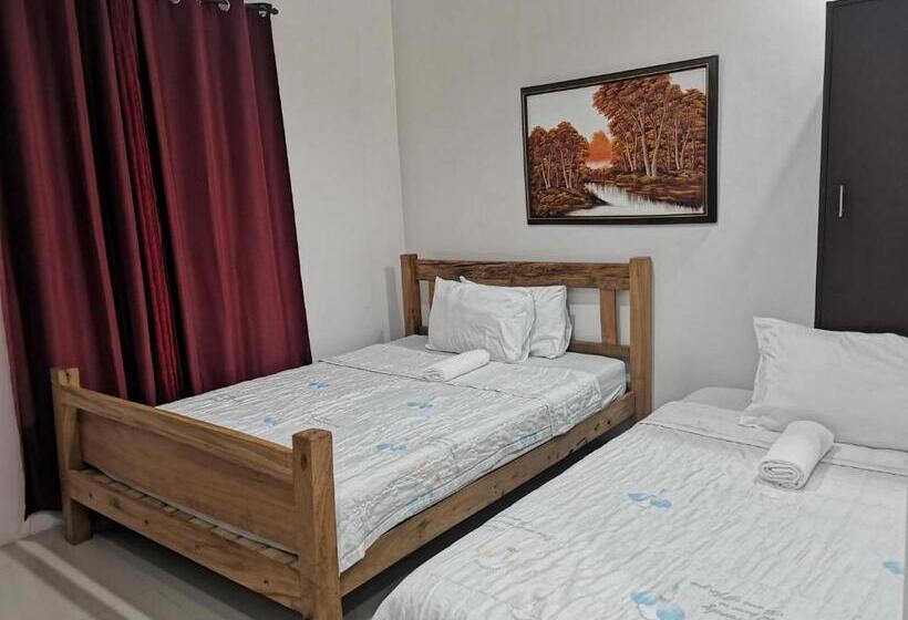 Семейный Номер, Reddoorz Plus @ Jollydays Hotel Nueva Ecija