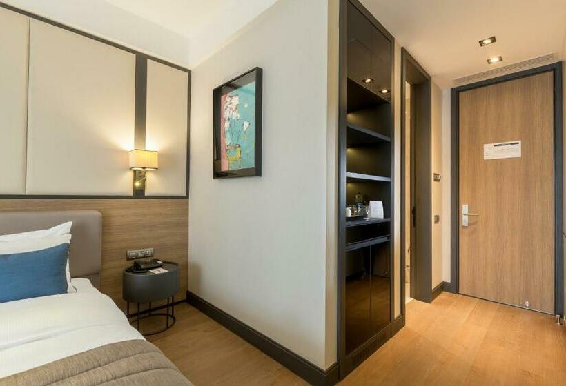 豪华房间, The Fortyfive Business Hotel & Spa
