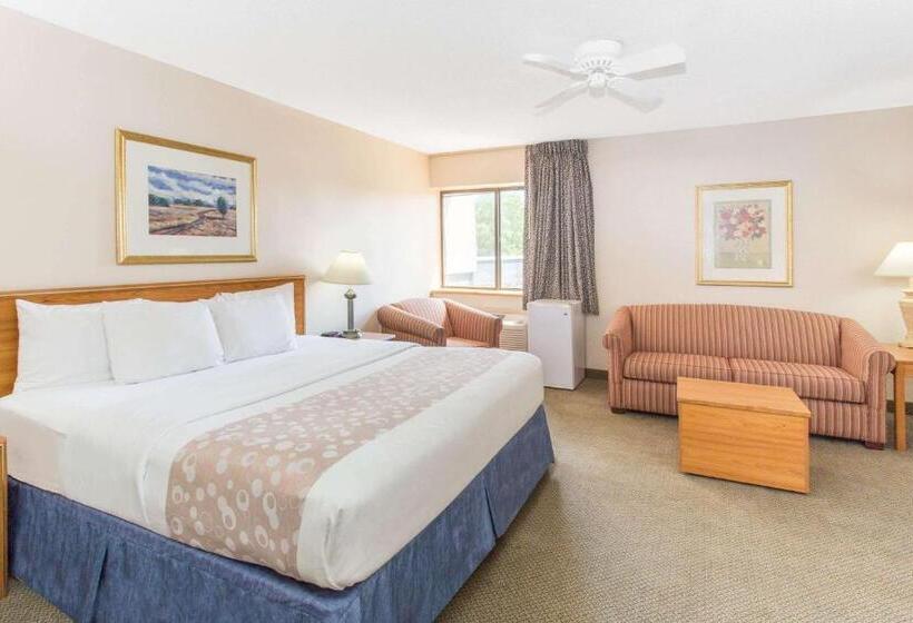 استودیو استاندارد با تخت کینگ, Baymont By Wyndham Davenport