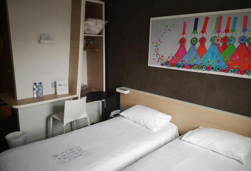 اتاق سوپریور با تخت بزرگ, Brit Hotel Quimper Nord