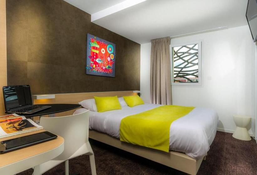 اتاق سوپریور با تخت بزرگ, Brit Hotel Quimper Nord