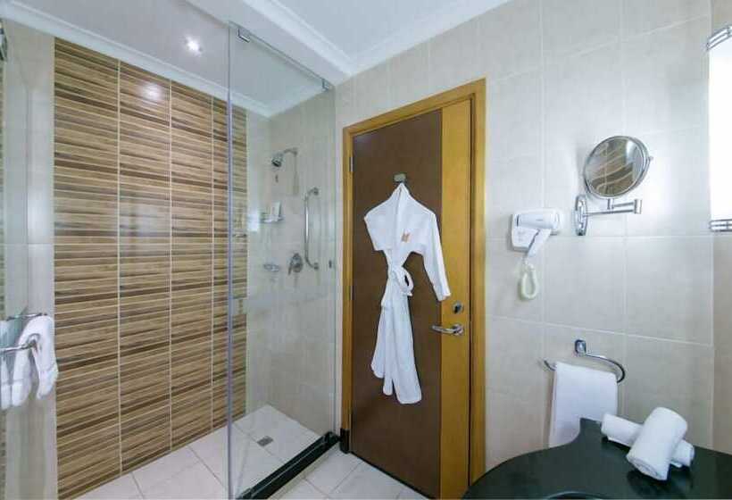 سوئیت با تخت بزرگ, Copthorne Al Jahra Hotel & Resort