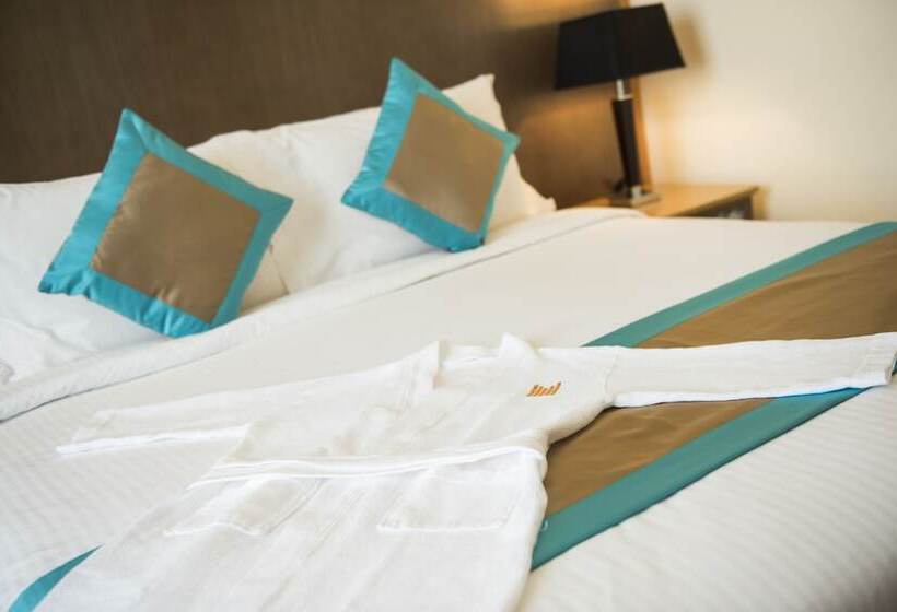 سوییت جونیور, Copthorne Al Jahra Hotel & Resort