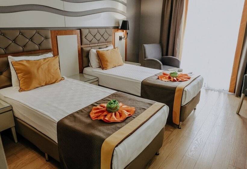 Habitación Estándar Vista Montaña, Saturn Palace Resort   All Inclusive