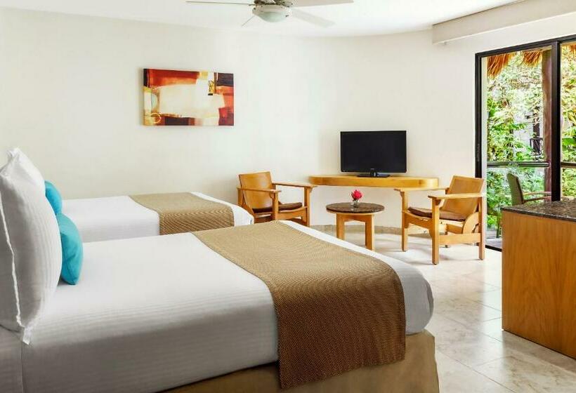 Habitació Triple Superior Vista Jardí, The Reef Playacar Resort