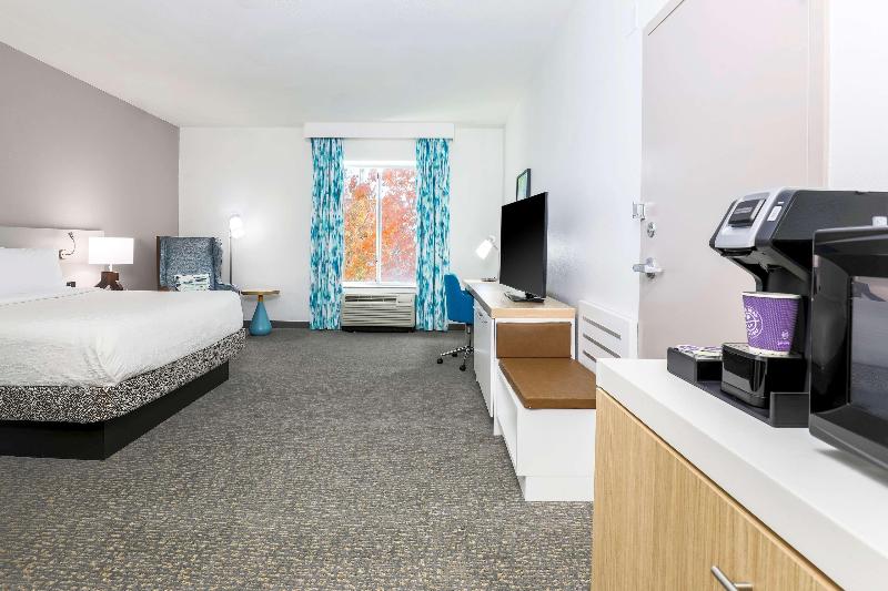 اتاق استاندارد با تخت بزرگ, Hilton Garden Inn Tulsa South