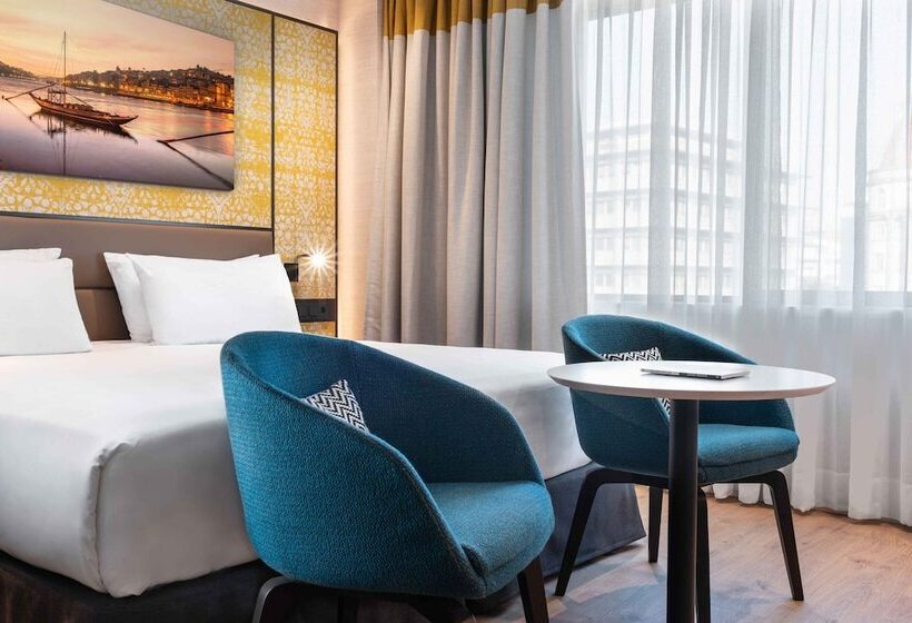 Quarto Deluxe com Vistas, Eurostars Aliados