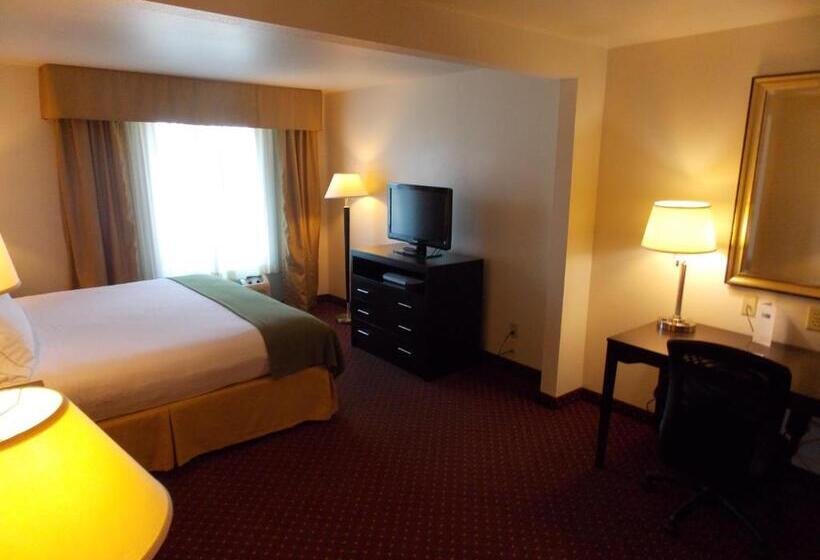 Люкс Кровать Кинг, Holiday Inn Express Syracuse Fairgrounds, An Ihg