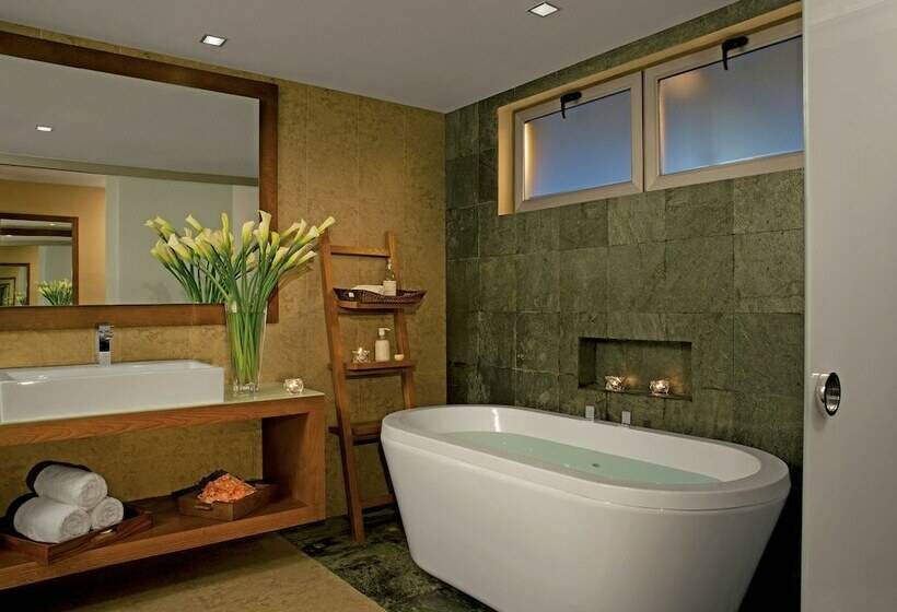 Apartament Junior Suite Club z widokiem na basen, Secrets Aura Cozumel   Adults Only