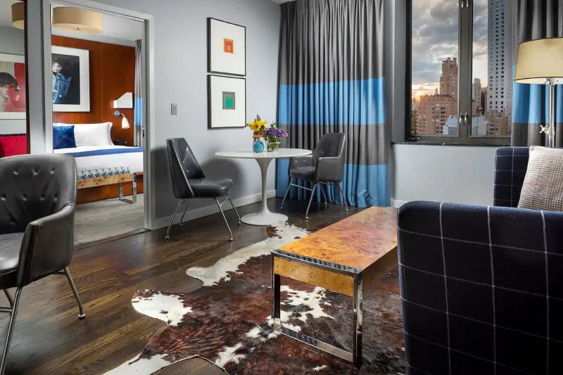 سوئیت با تخت بزرگ, 6 Columbus Central Park