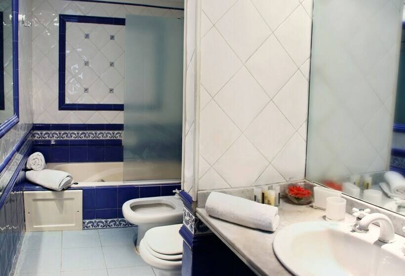 اتاق سوپریور, Nina Suites
