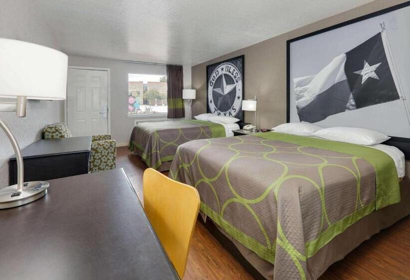 Номер Стандарт, Super 8 By Wyndham San Antonio Pearl District / Downtown