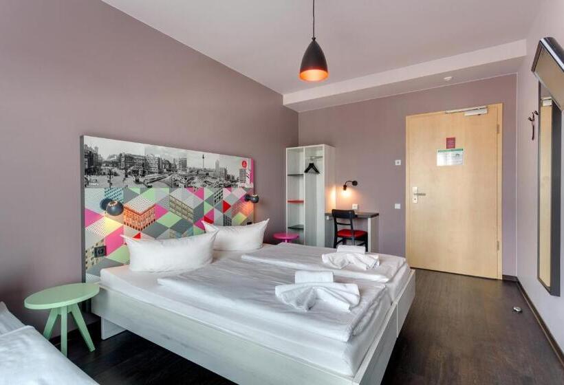 اتاق استاندارد سه نفره, Meininger Hotel Berlin Alexanderplatz