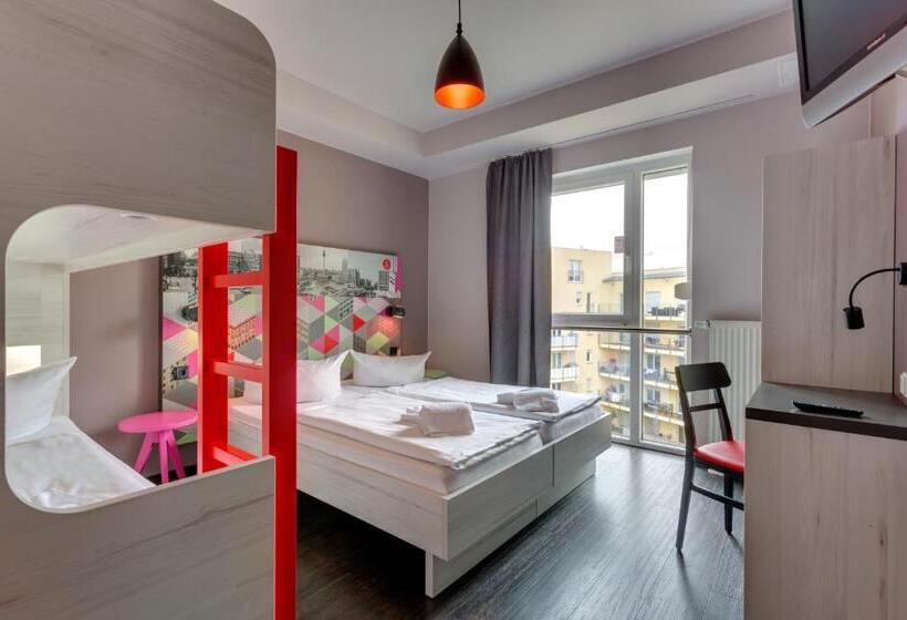اتاق خانوادگی, Meininger Hotel Berlin Alexanderplatz